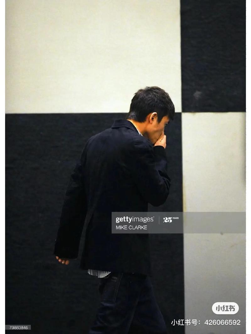 现在感觉有多紧张?发布会上的图希:感觉像做错事要道歉的大明星