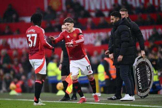 太阳报：沙特商人称曼联要被出售令人感到困惑，可能与新球场有关