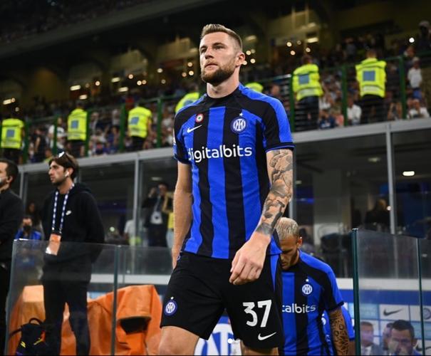 德容社媒：很高兴和自豪与梦想效力的俱乐部续约，从来没有B计划