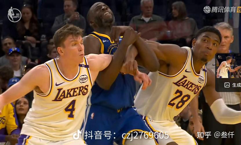 惊天交易的两大主角！东契奇和浓眉赛后拥抱寒暄