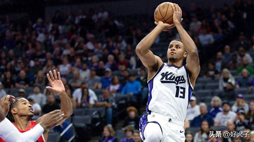 5年1.4亿提前续约！国王主帅：基根-穆雷很全面 我们非常器重他