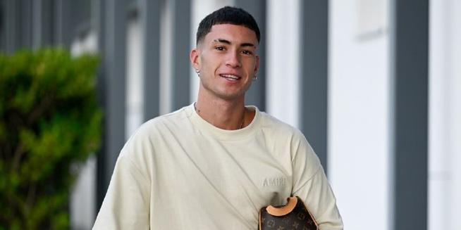 苏莱：在尤文时阿莱格里勒令我剪掉金发，训练完我立刻奔向理发店