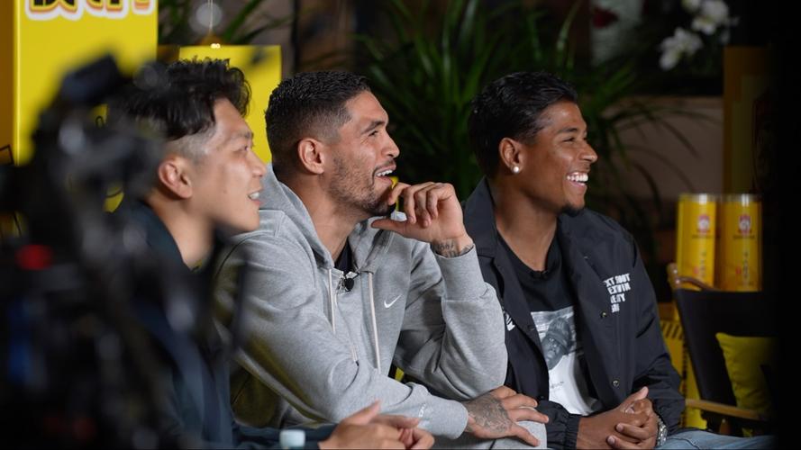 西海岸外援里切利：因为判罚和犯规导致两人罚下，轮不到我来点评