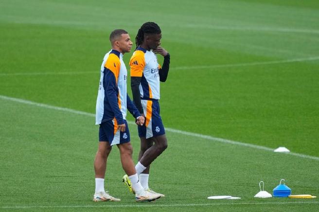 前途光明！记者：本周五，雷耶斯之子随皇马一线队进行训练