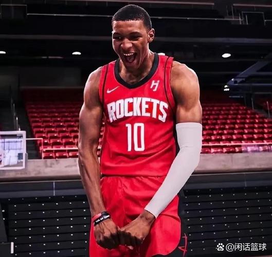 小贾巴里训练常跟着你？KD：他会做自己 而非成为别人的复制品