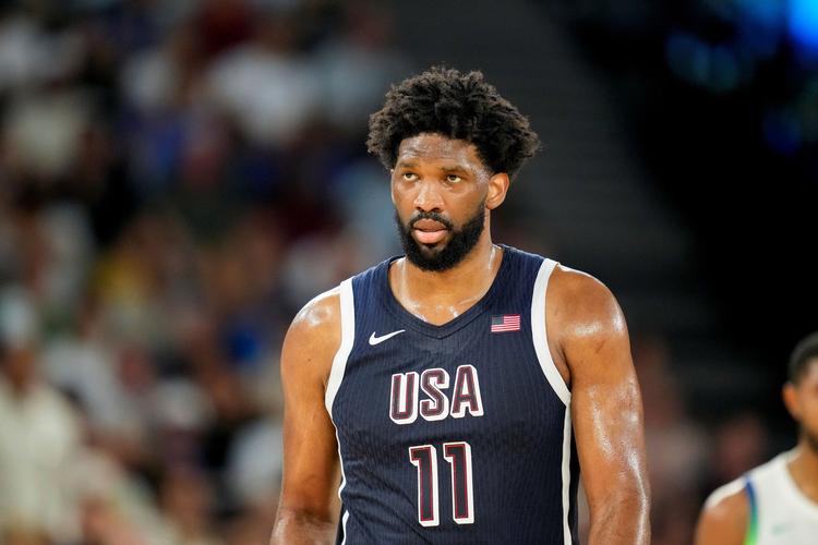 美记：恩比德复出表现相当出色 希望他本季至少能50%健康