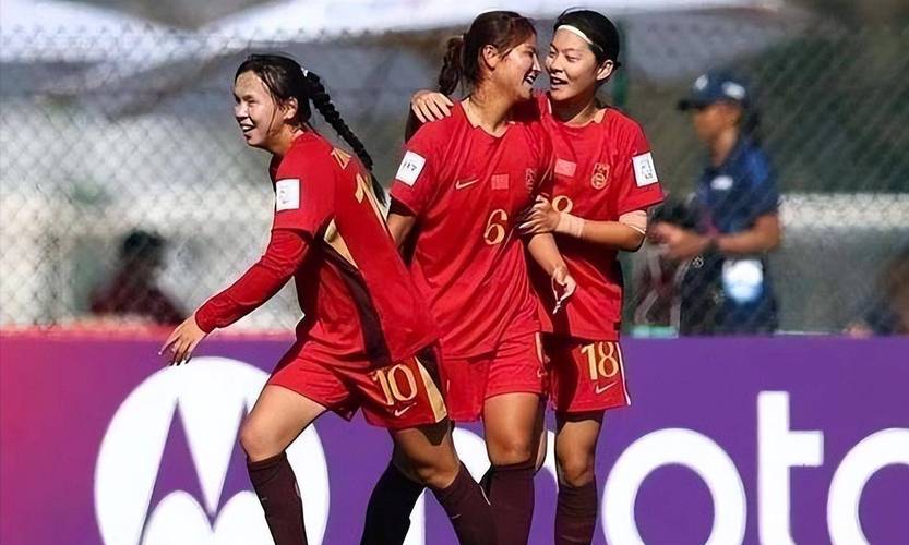 半小时打花！中国女足U17三球领先厄瓜多尔，陈睿琳小角度破门