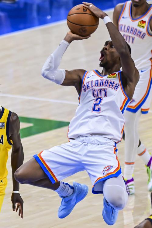 SGA开季前2场爆砍90分!仅次大帅/浓眉/乔丹 排名历史第五!