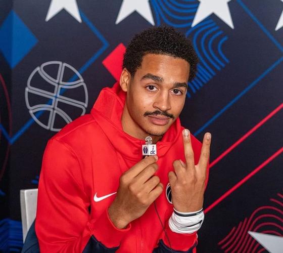 杀伤可以！普尔半场7中2拿到全队最高12分 罚球6中6