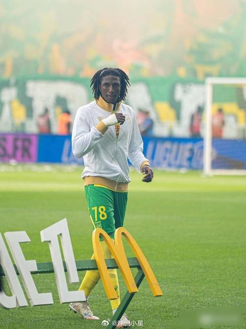 德天空:多家豪门密切关注南特17岁左脚中卫塔蒂,合同2028年到期