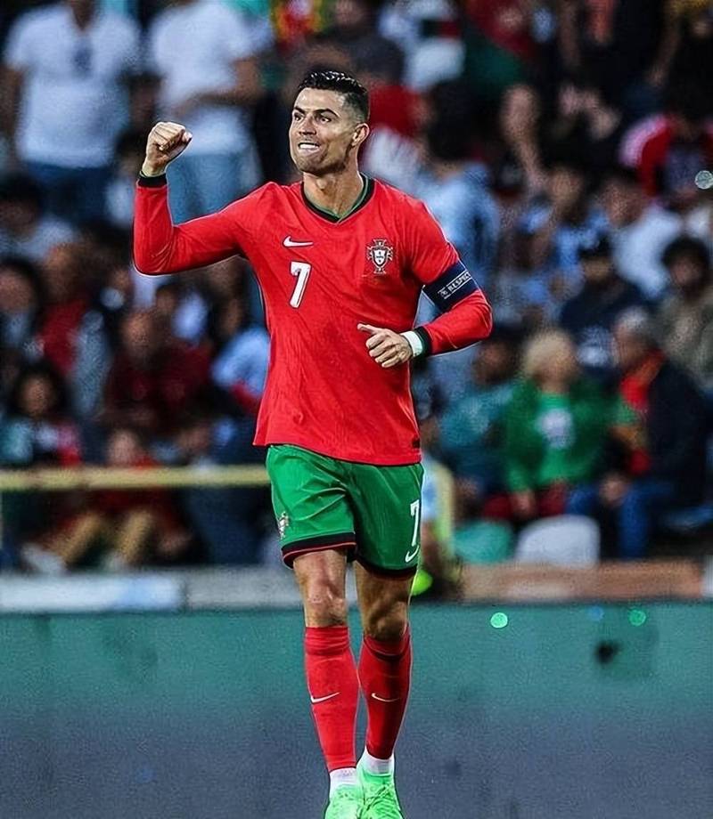 胜利主帅谈未换下C罗:对方最后排出5后卫,我们需要正印前锋