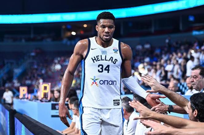 摧枯拉朽！字母哥22投16中砍下37分8板7助2盖帽 正负值达+18