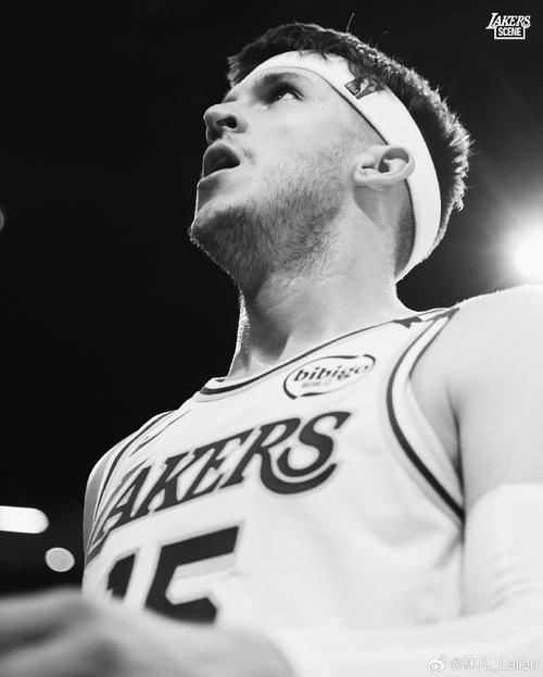 贝弗利：鲍威尔上赛季本该进全明星 这赛季在东部他会进的