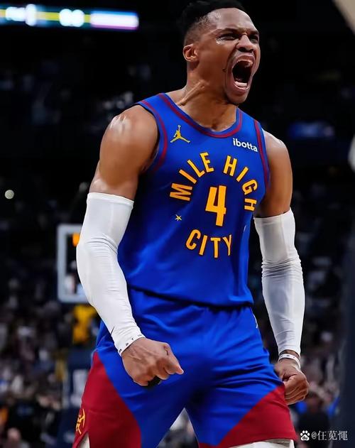 马克西前4场拿下至少150分30助！第一位做到的还是16-17赛季威少