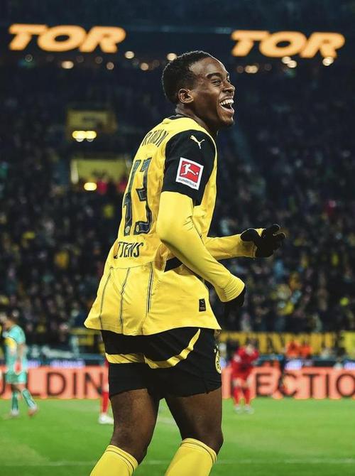 🪩1射2传闪耀全场！吉滕斯当选切尔西vs狼队队内最佳球员