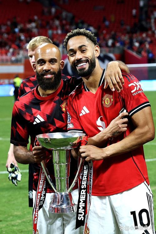 白堡主帅：帕尼切利就像英超射手王希勒，非常罕见的禁区高效中锋