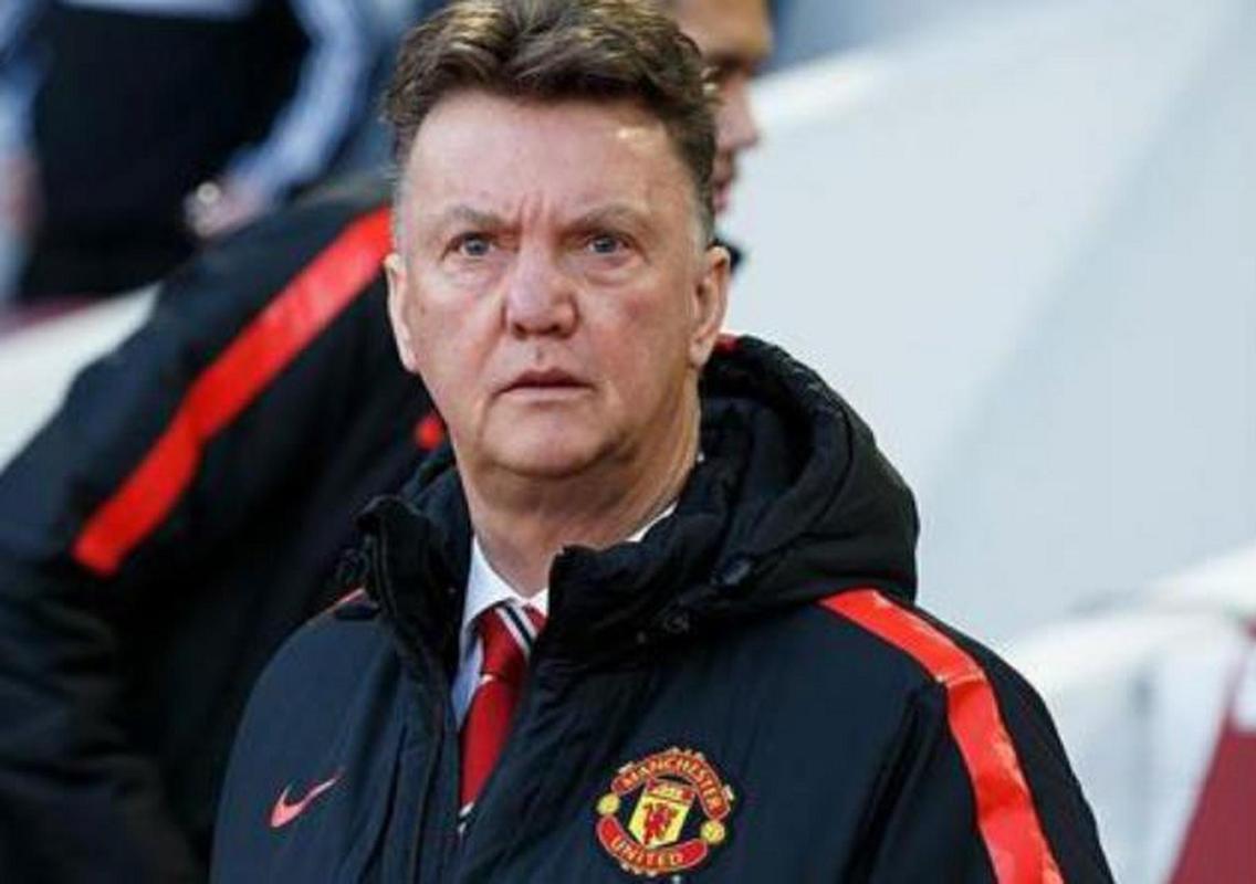 10场0球又遇伤😢21岁弗格森开场18秒被铲伤，坚持6分钟后被换下