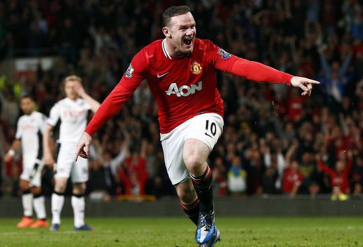 鲁尼：最喜欢的曼联进攻搭档是特维斯，踢中锋让我感到无聊