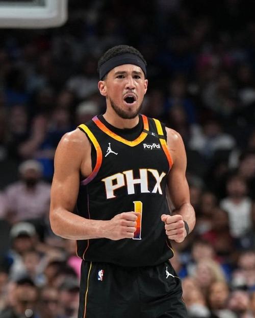 布克:没和库里聊过留队话题 我认为我们都不会离开各自球队