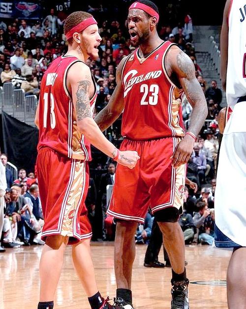 韦德：退役后就不再是焦点了 这一点和娱乐明星没法比