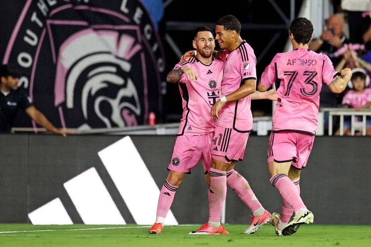 早报：姐姐发文力挺C罗 梅西2026年美职联首战PK孙兴慜