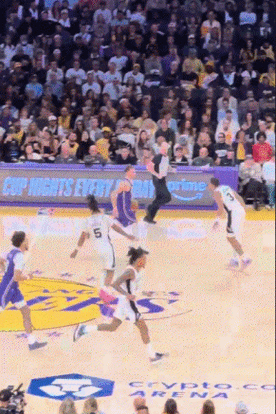 攻不进防不住！珀尔特尔反击扣空篮 骑士下半场不到3分钟再喊停