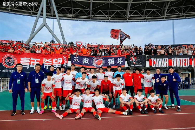 球迷会：海港夺冠庆典将于明天下午举办，据说是超大规模现场活动