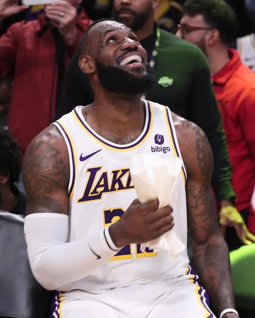 大范：詹东里同时在场谁防SGA？湖人还没达到掘金&雷霆的高度