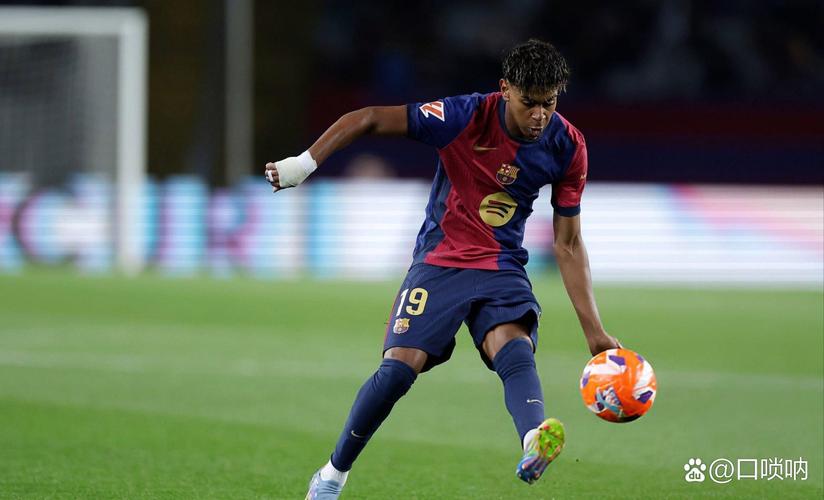 对巴萨踢出高光表现！TA：库库雷利亚攻守全面，成功限制亚马尔